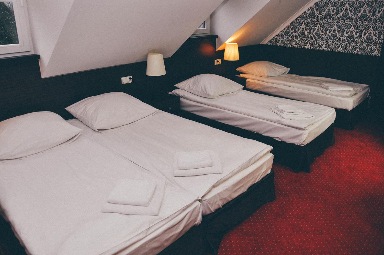 Pyszna Stajenka Hotel Bakow  Luaran gambar