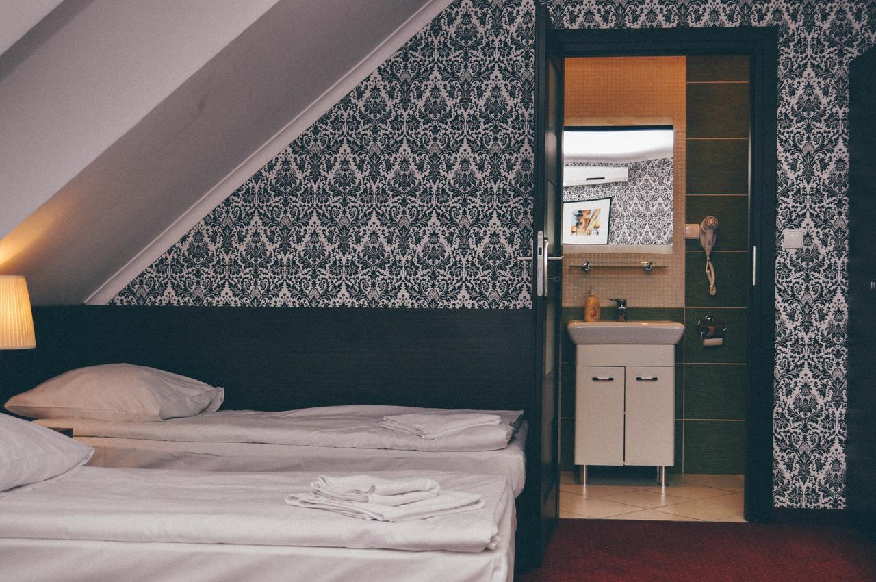 Pyszna Stajenka Hotel Bakow  Luaran gambar