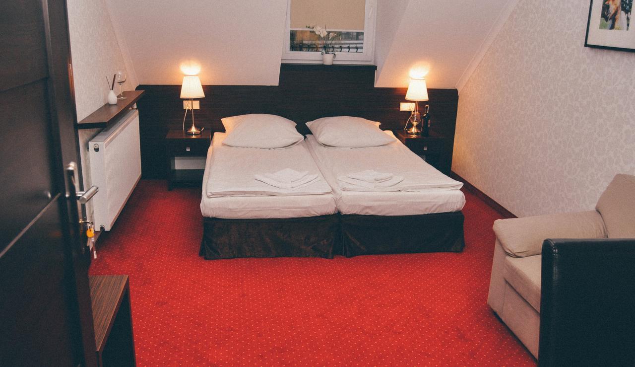 Pyszna Stajenka Hotel Bakow  Luaran gambar